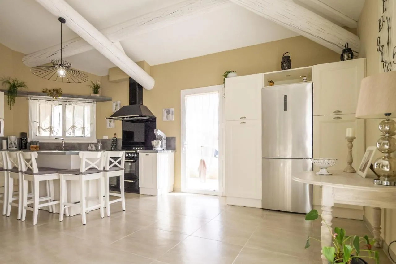 Villa Mireillo Noves