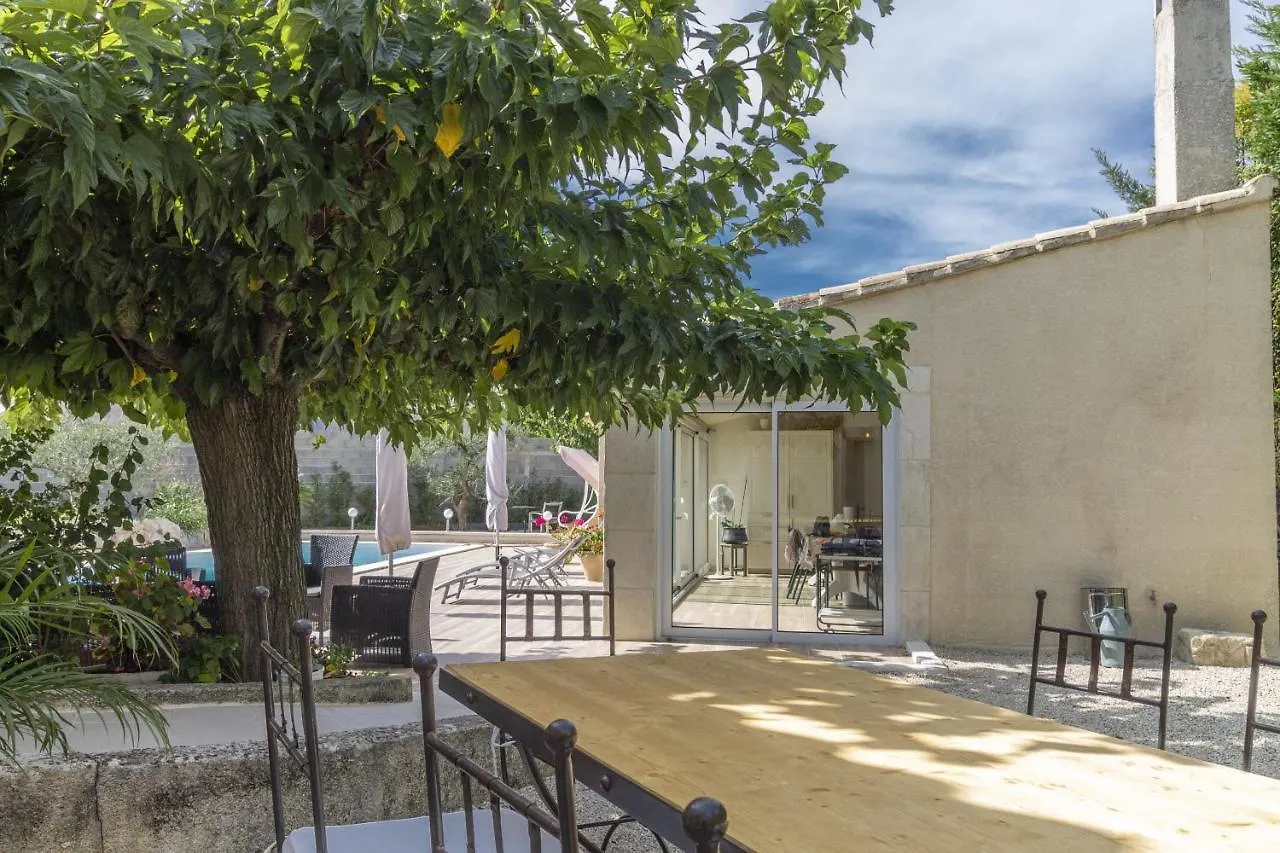 Villa Mireillo Noves