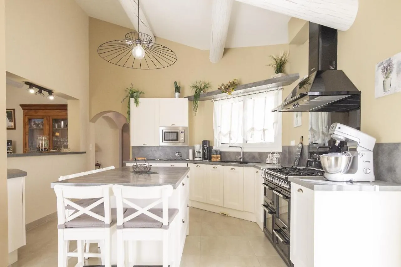 Villa Mireillo Noves 0*,  France