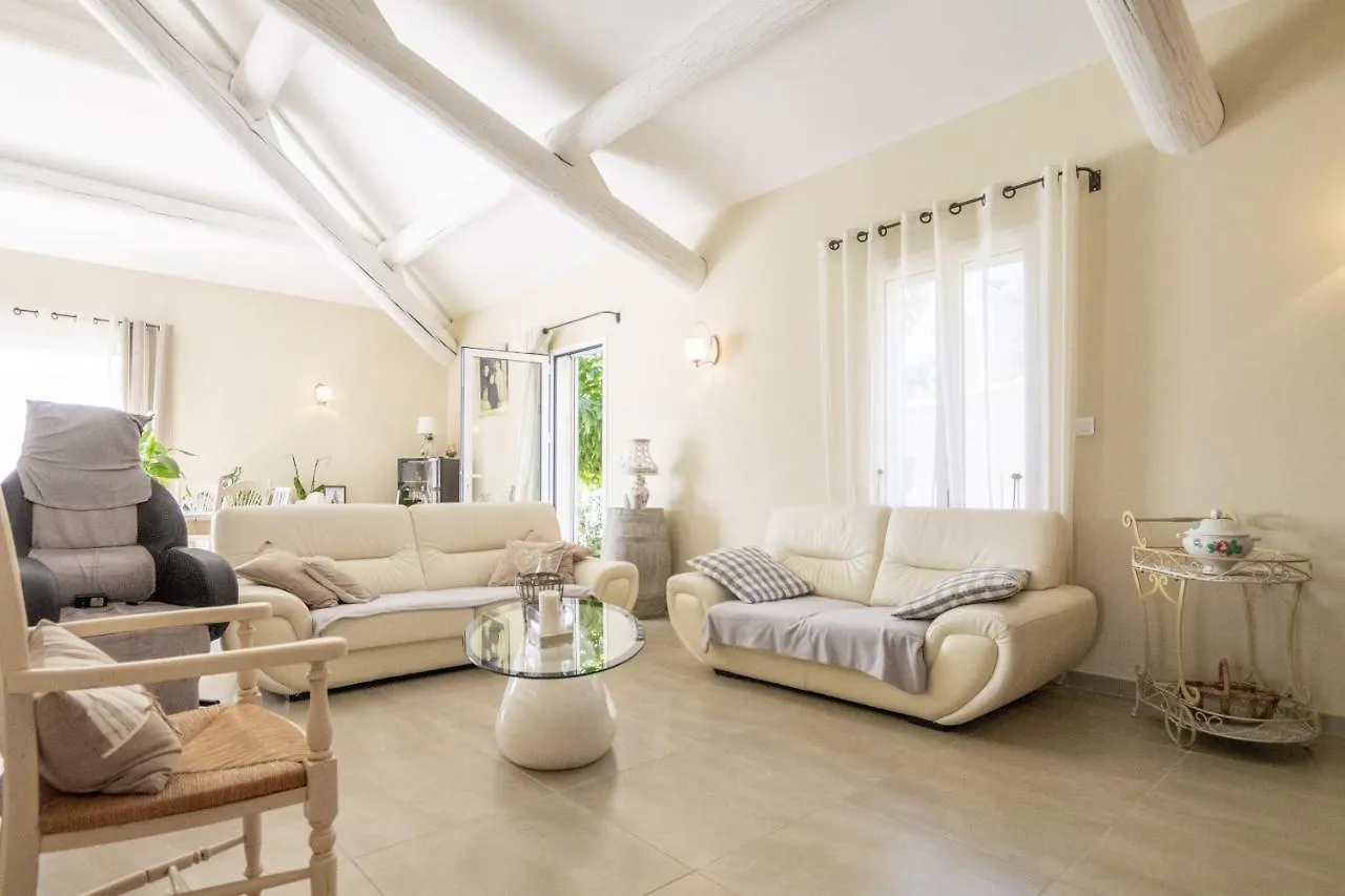 Villa Mireillo Noves